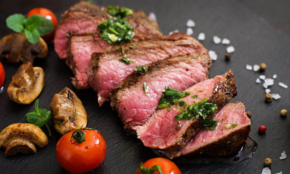 Po que Comer Proteína Diária? 1 churrasco carne vermelha